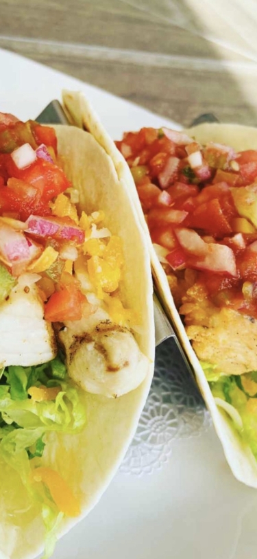 White Horse Pub & Restaurant – Local Wahoo Tacos