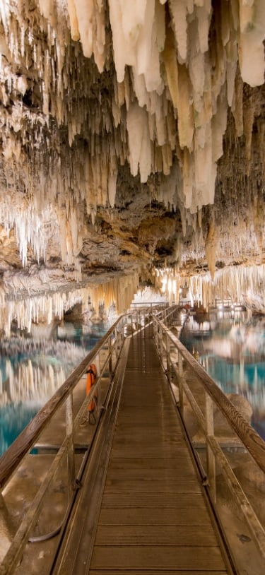 Crystal Caves of Bermuda – Crystal Caves