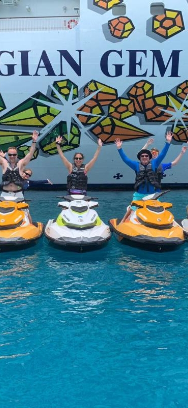 BDA Watersports – Say Hello To Your Cruiseship!