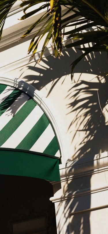 Huckleberry Restaurant – Huckleberry Awning