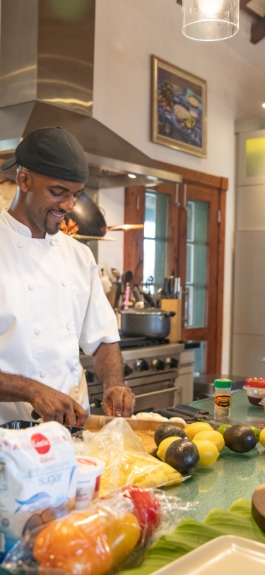 Chiko's Catering Bda – Chef Chiko