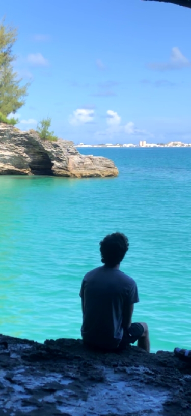 Robin's Paradise Bermuda Tours – Exploring Admiralty House Park