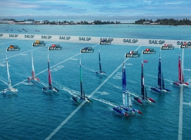 View of boats with television markets and speeds.