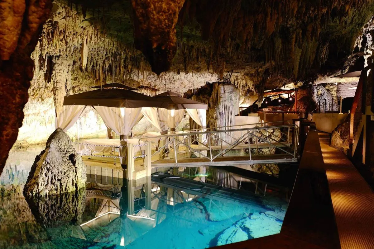 Grotto Bay Beach Resort & Spa – Grotto Bay