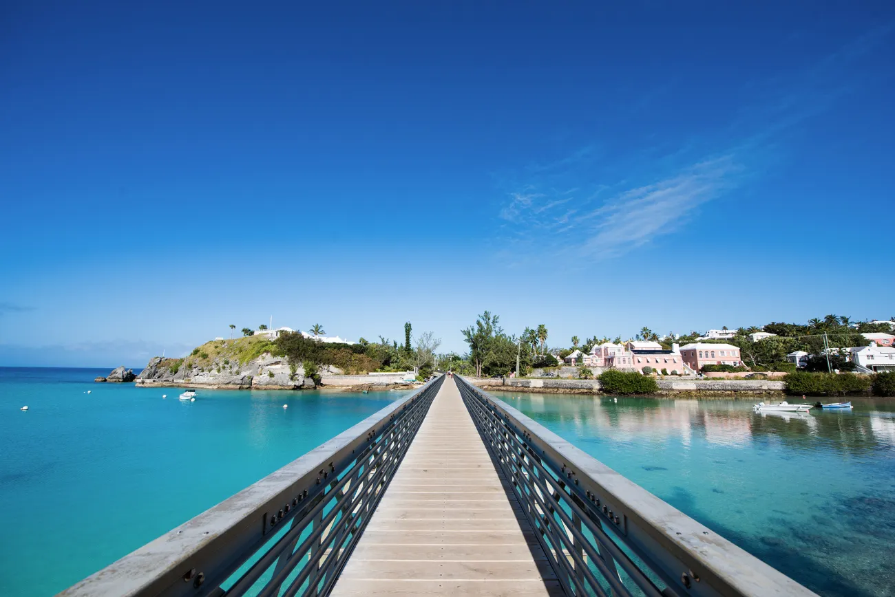 EYe view of Bailey's Bay railway.
