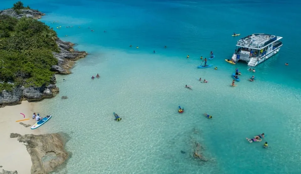 Sundeck Sightseeing And Snorkel Experience