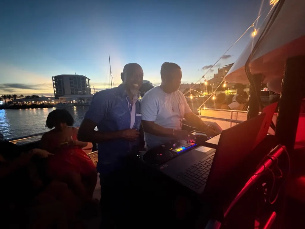 Old School Reggae Night In Bermuda | ÜberVida