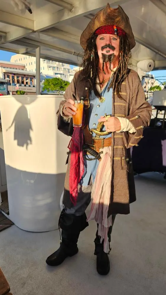 Halloween Mini Cruises On Board ÜberVida! Special Sunset Cruise