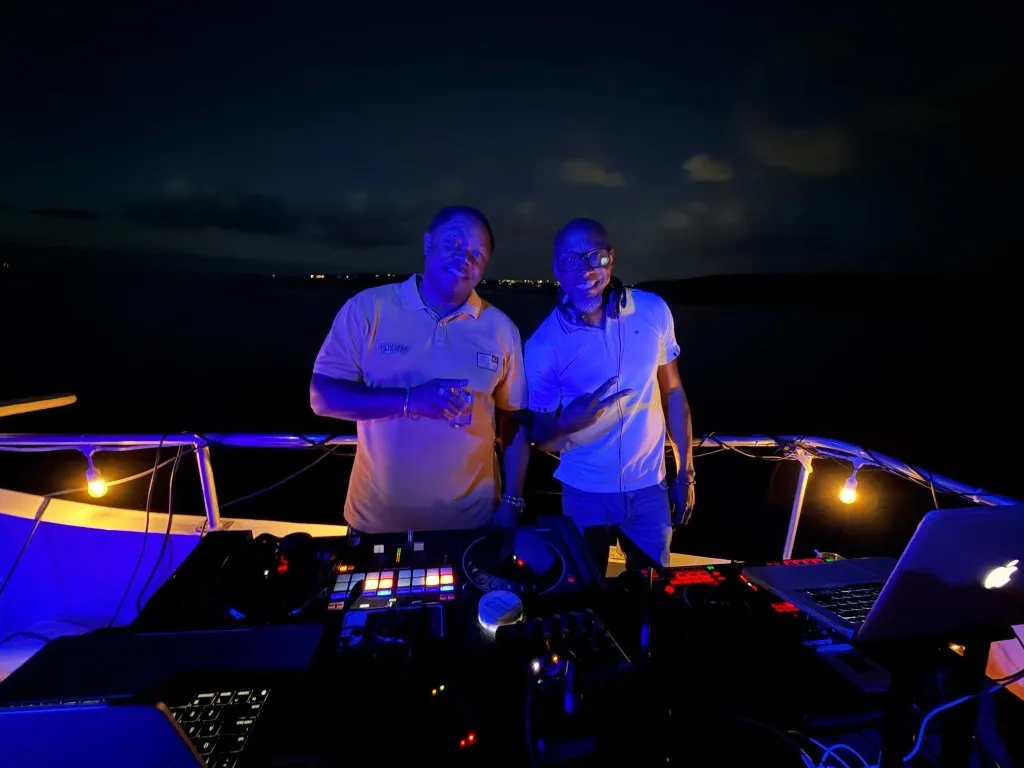 Old School Reggae Cruise | ÜberVida