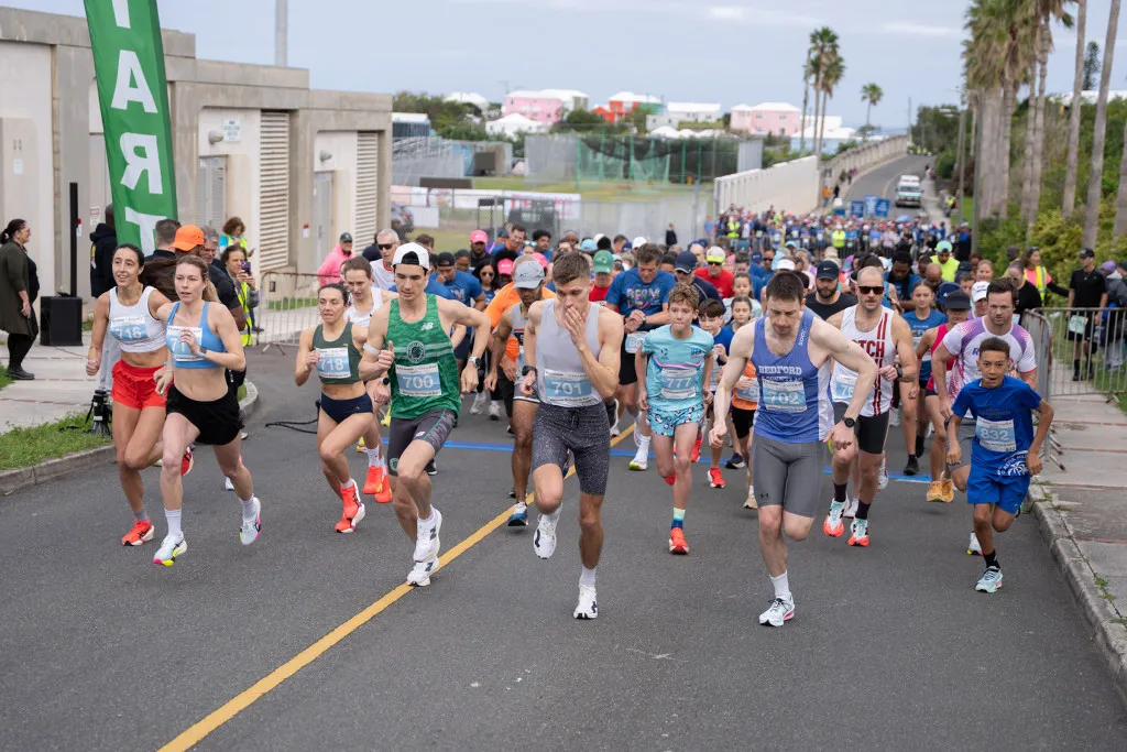 Allshores 10k Run (2nd Race In The Chubb Bermuda Triangle Challenge Series)
