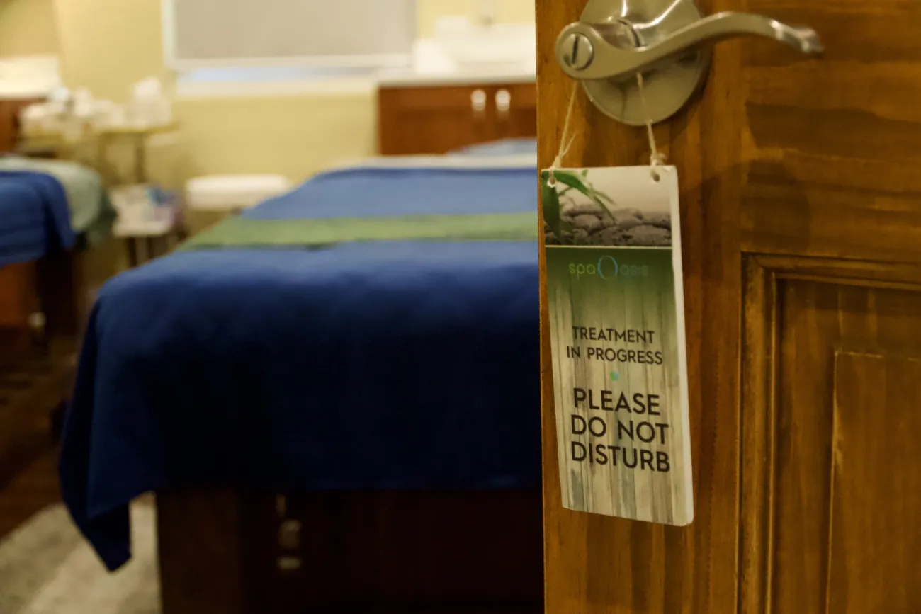 30% Off Revitalising PHYTOMER Essential Facial at Spa Oasis – Spa Oasis- Couples Room