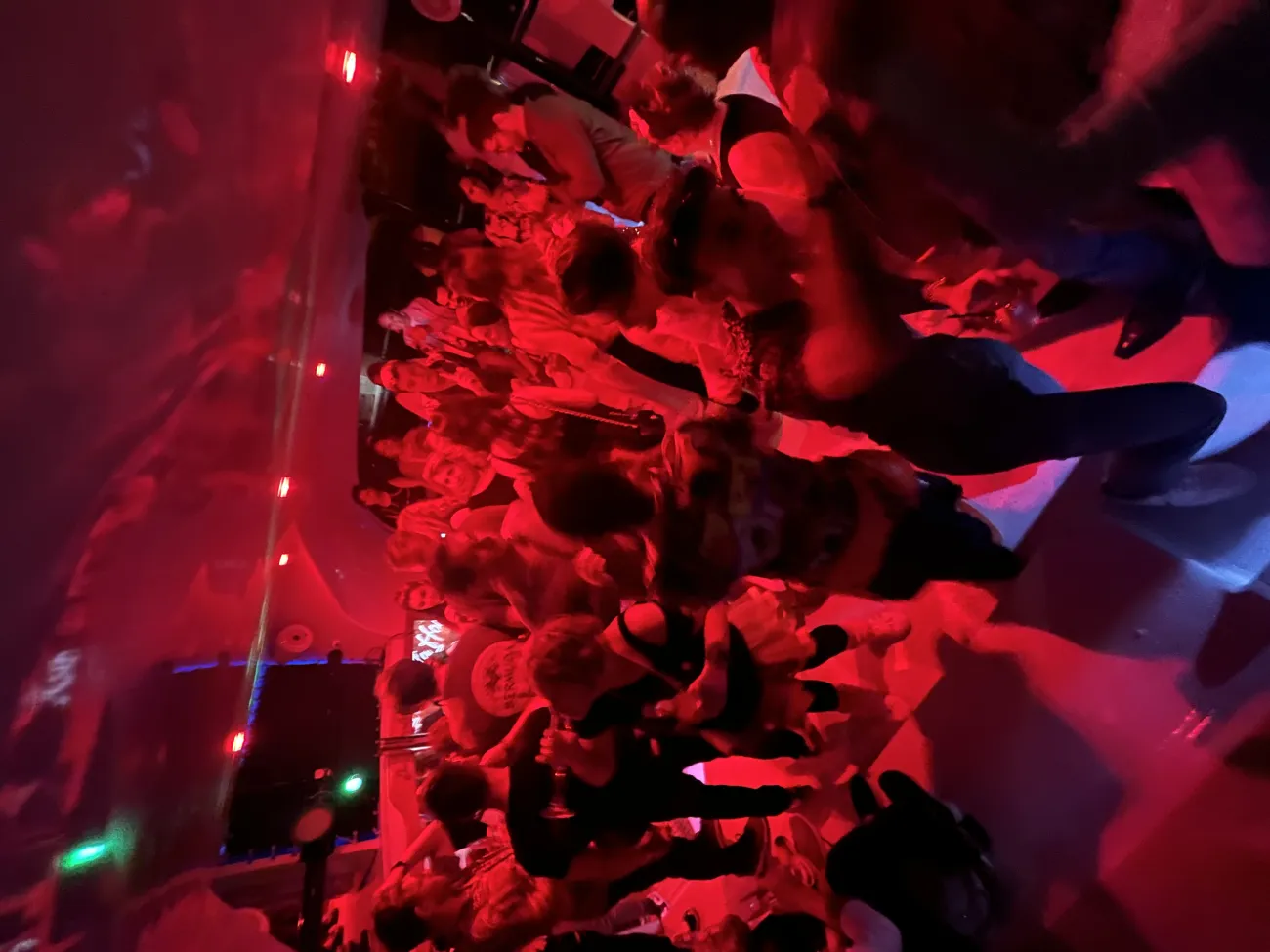 Singles Party On Board ÜberVidaBermuda Celebration Yacht!