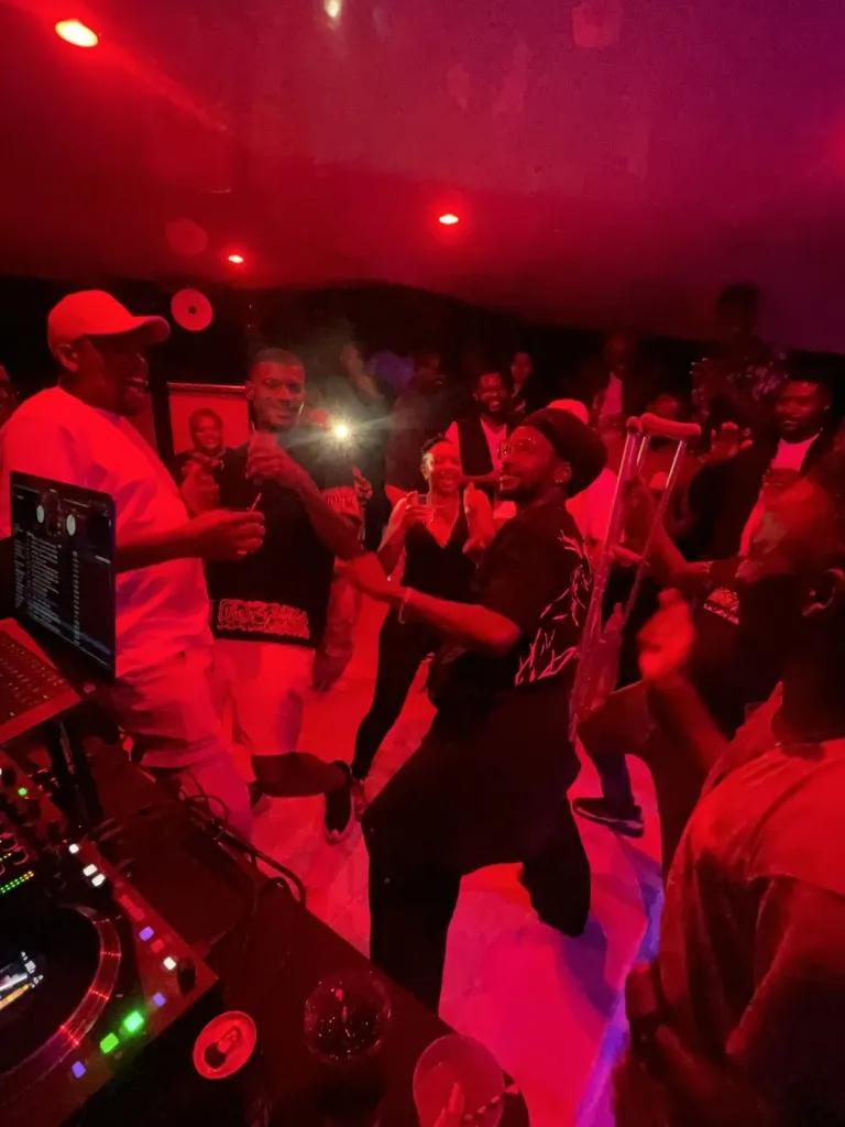 R&B & Hip Hop Throwback Party Cruisw | ÜberVida