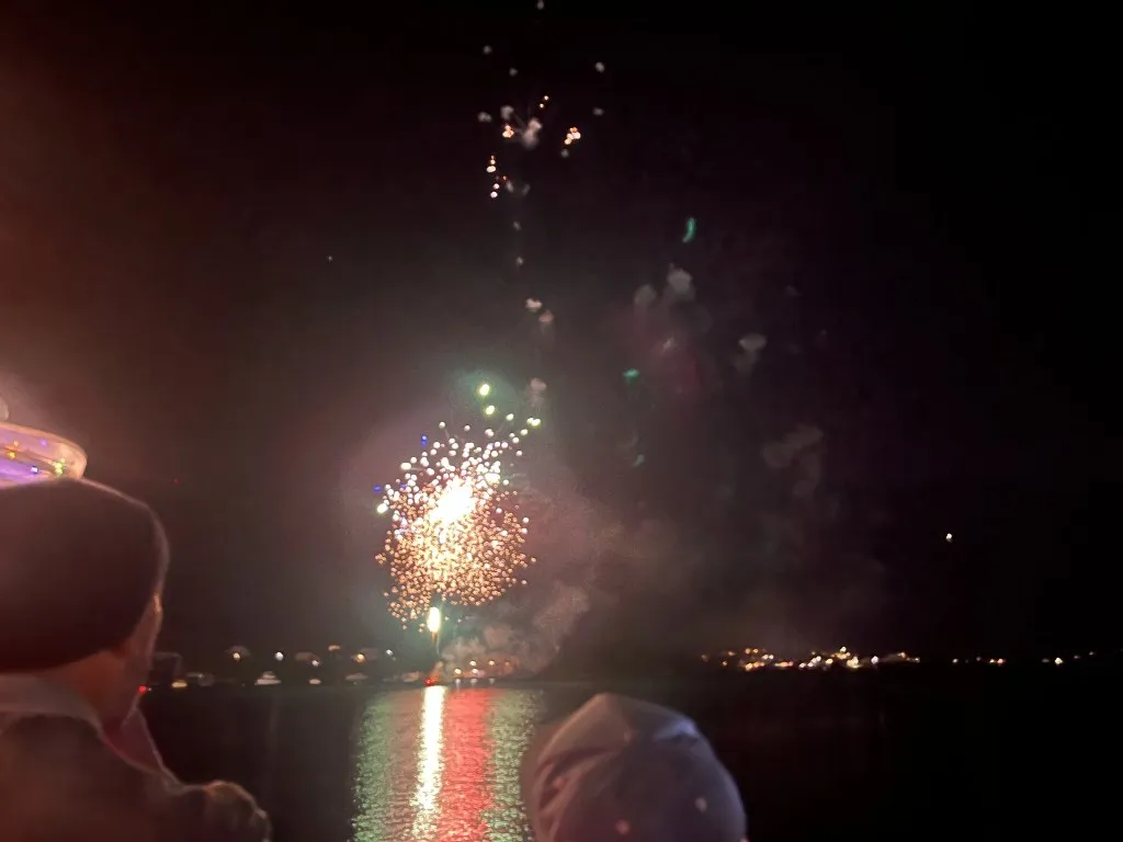 Christmas Parade From The Water | ÜberVida