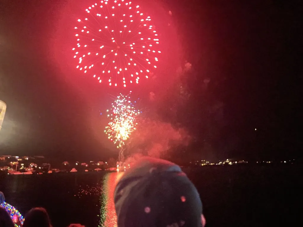 Christmas Parade From The Water | ÜberVida
