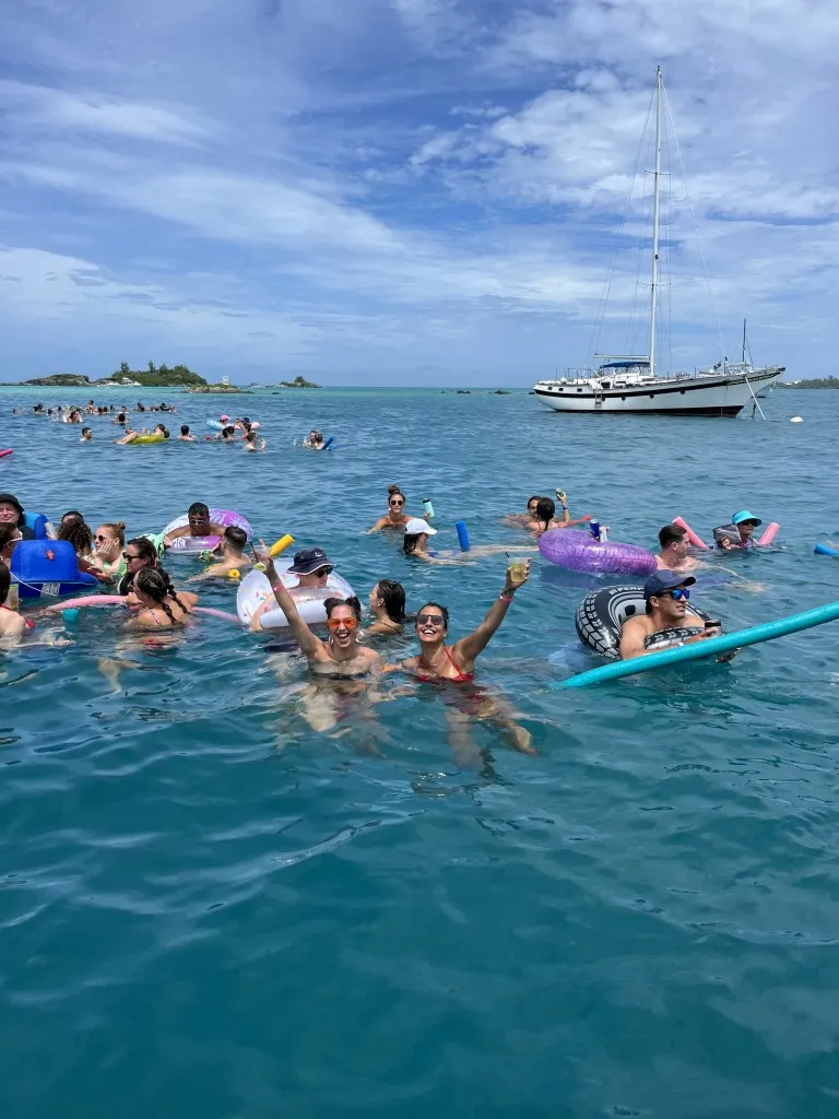 Cruise To Non-Mariners 2026 On Board ÜberVida Bermudas Celebration Yacht!