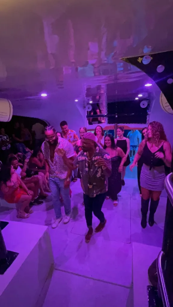 La Hora De La Fiesta Latin Night All Night!| ÜberVida Bermuda