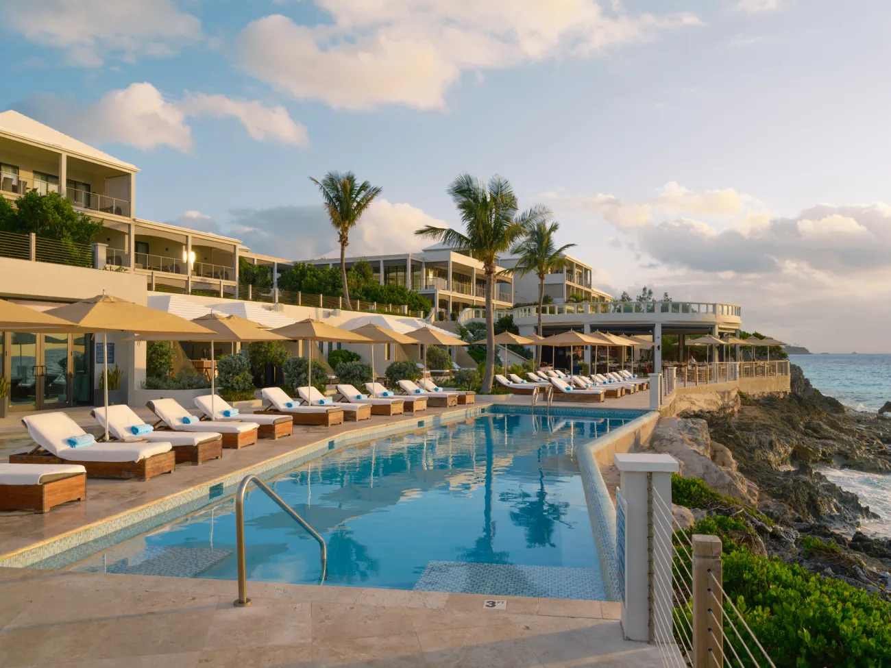 15% Off at The Loren at Pink Beach – The Pool Deck