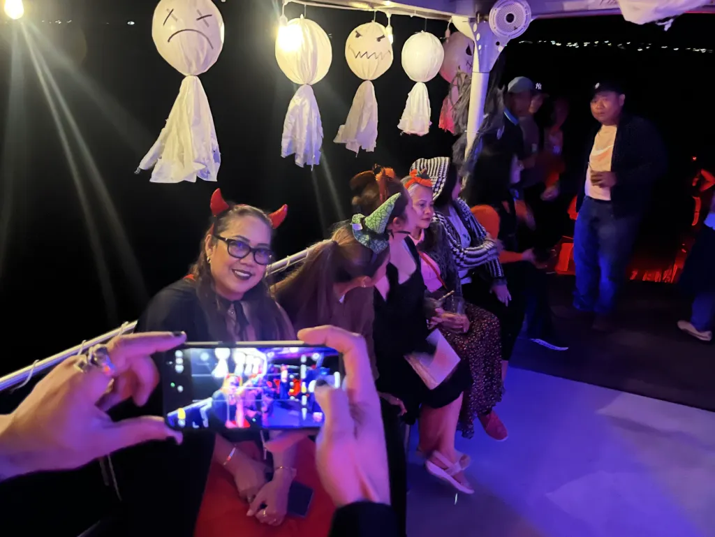 Halloween Mini Cruises On Board ÜberVida! Special Sunset Cruise