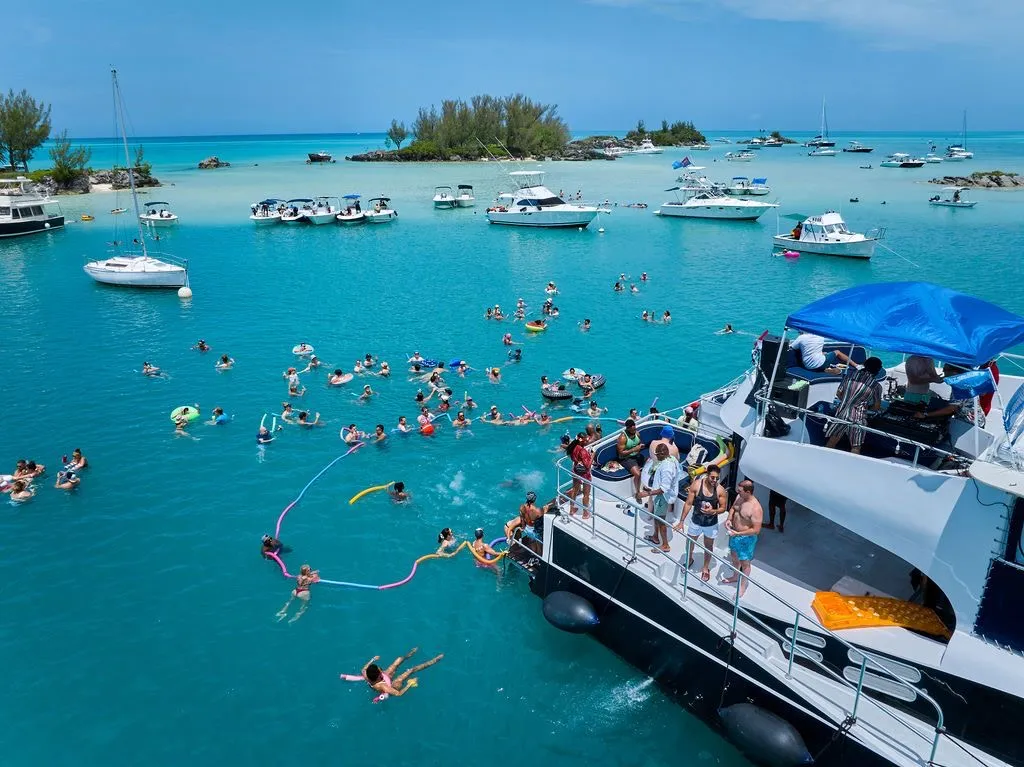 Last Dip: Labour Day Celebration! 4-Hour Swimming Cruise