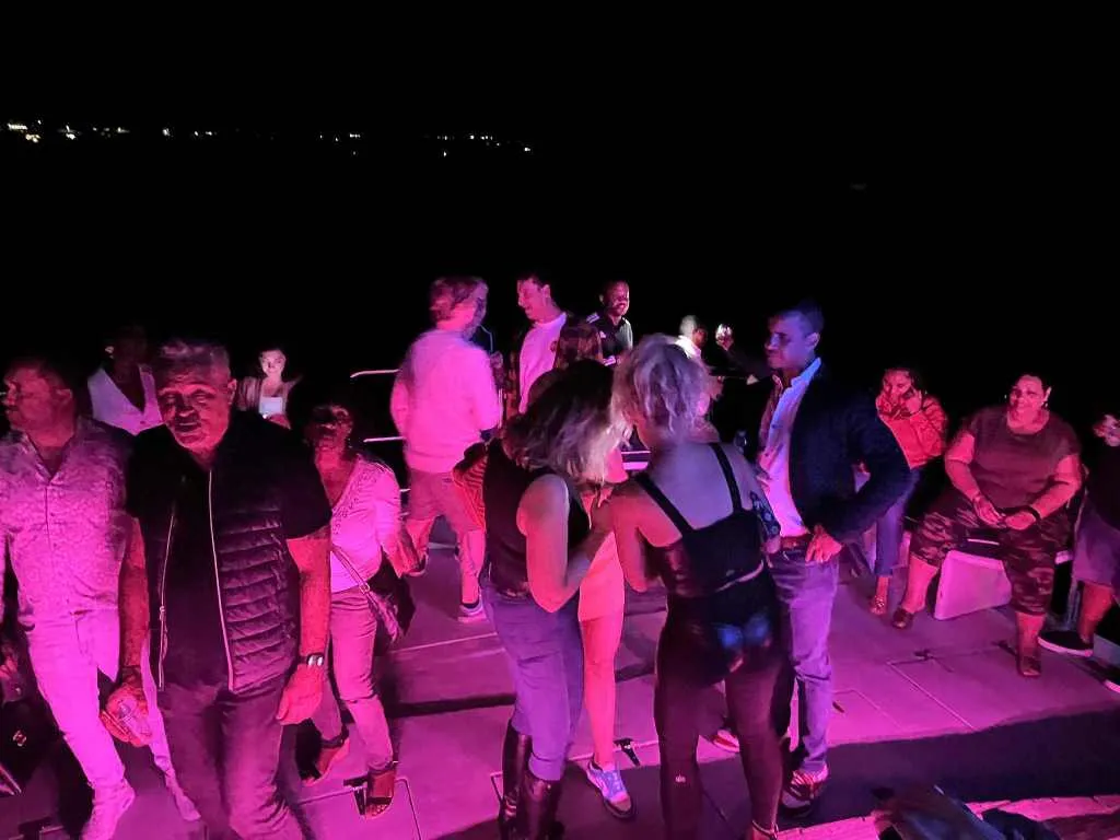 MTV 90s 2000s Throwback Party | ÜberVida