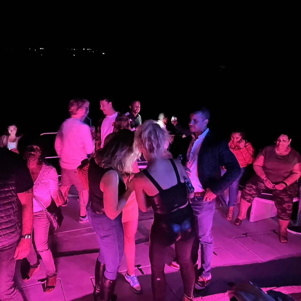 House Music Party | ÜberVida