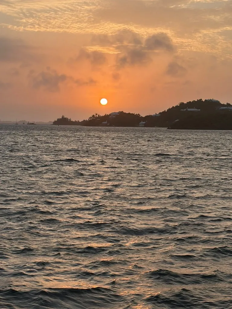 Thanksgiving Cocktail Cruise In Bermuda | ÜberVida