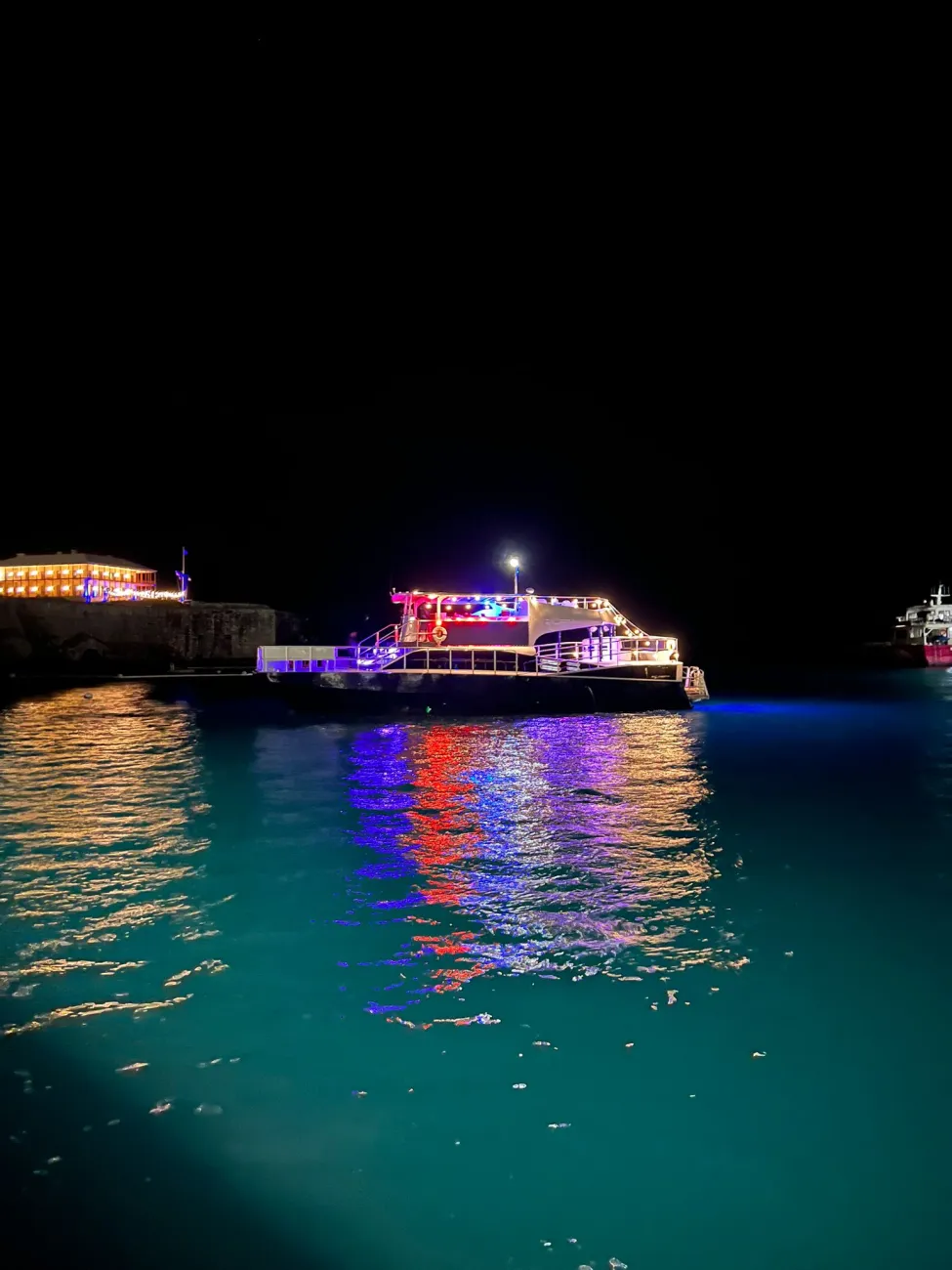 Old School Reggae Night | ÜberVida