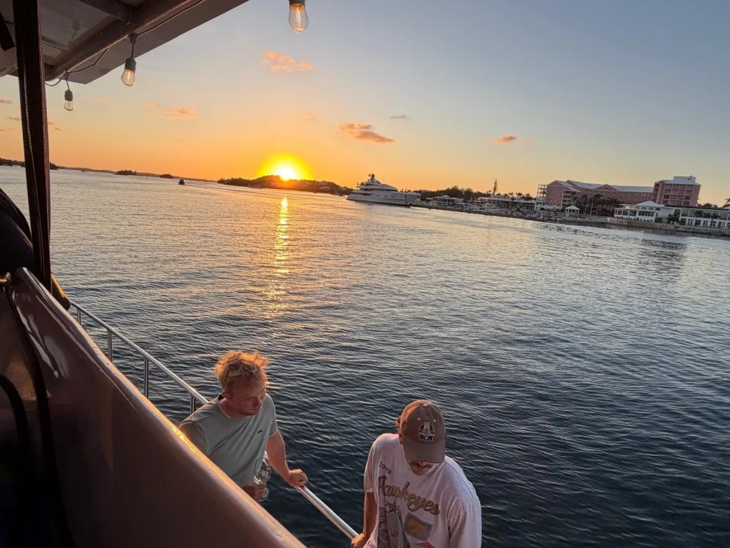Thanksgiving Afternoon Cruise | ÜberVida