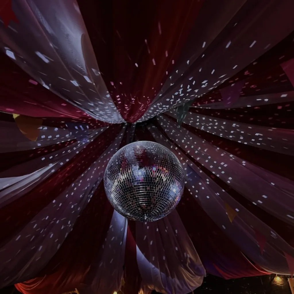 Silent Dinner & Disco