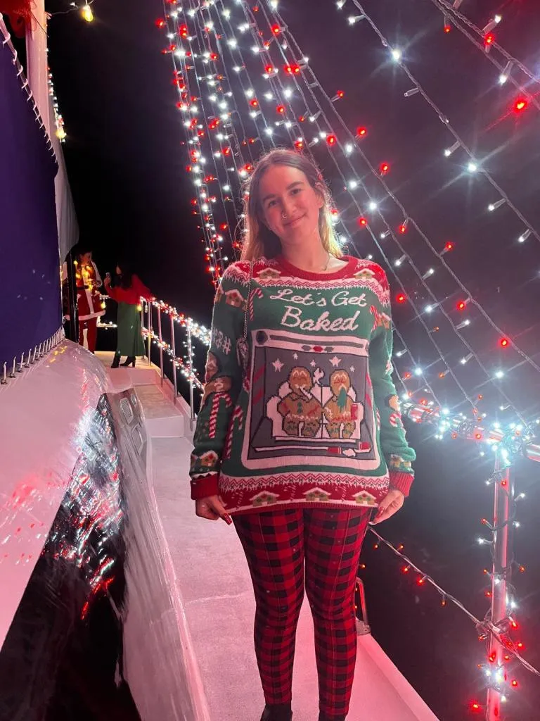 Ugly Sweater Christmas Party | ÜberVida