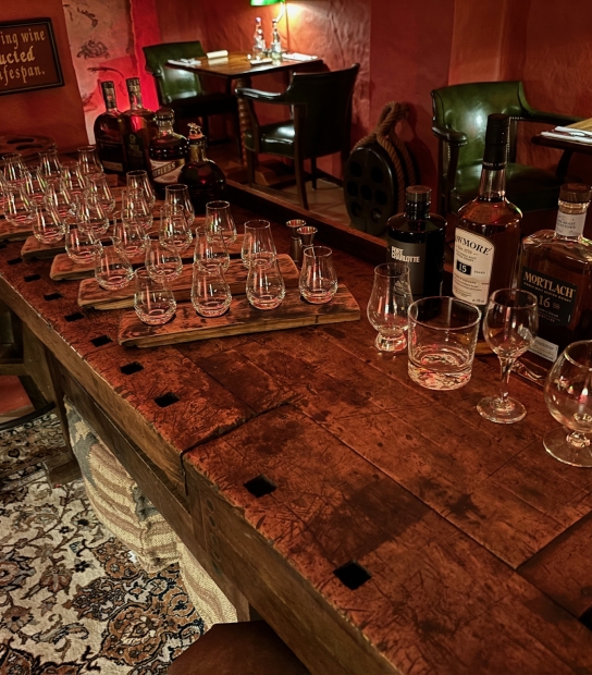 Botanist Whisky Tasting - Round The World
