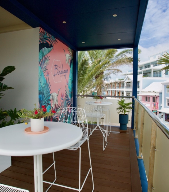 The Birdcage – Front Street Side Patio