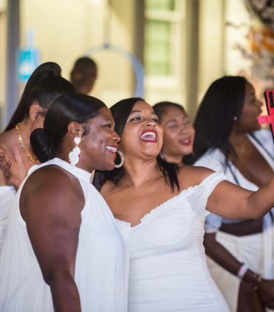 City Hall All-White Ball: Dining Experience | Taste Of Bermuda