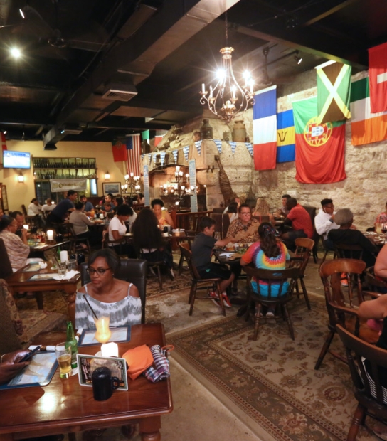 Frog & Onion Pub – Interior View
