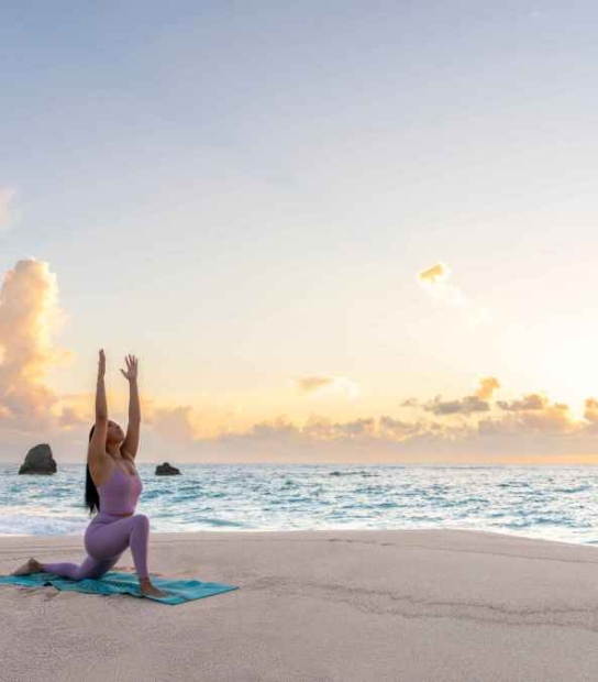 Veryrareyoga – Yoga On The Beach