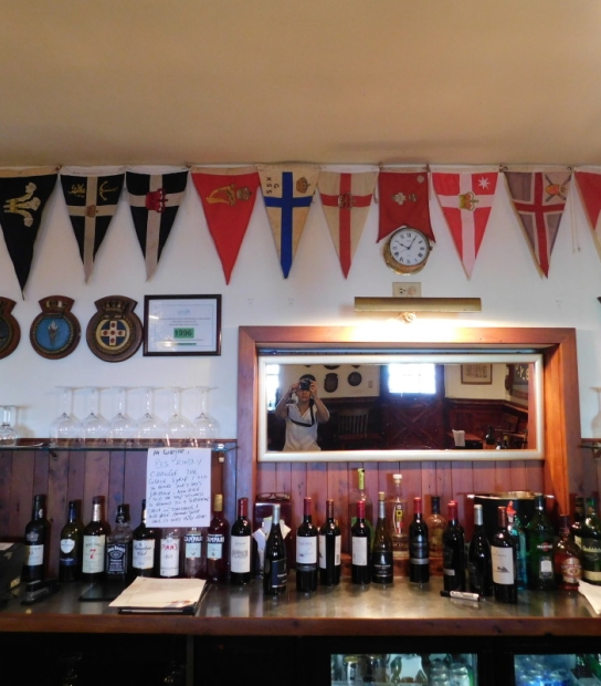 Royal Bermuda Yacht Club – RBYC Members' Bar