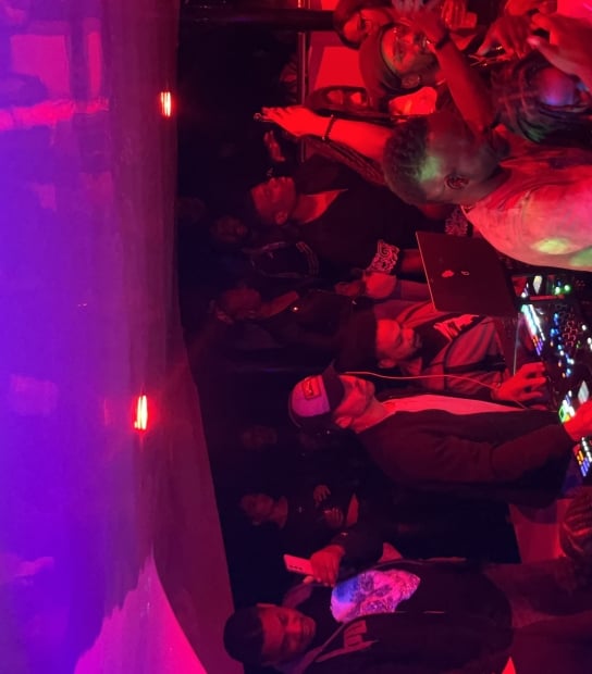 Singles Party In Bermuda On Board Uber Vida