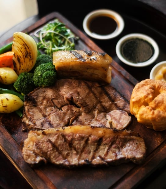 Traditional Sunday Roast At Hamilton Princess