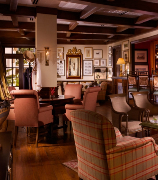 Tucker's Bar – Bar