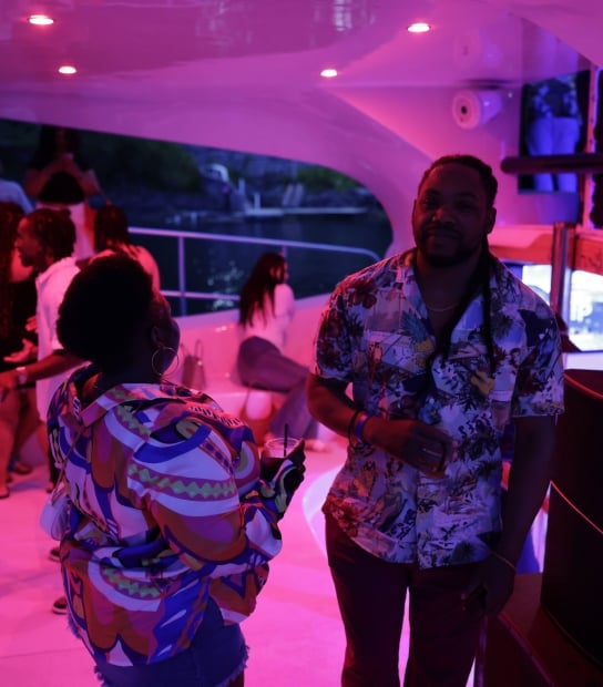 Old School Reggae Night On Board ÜberVida
