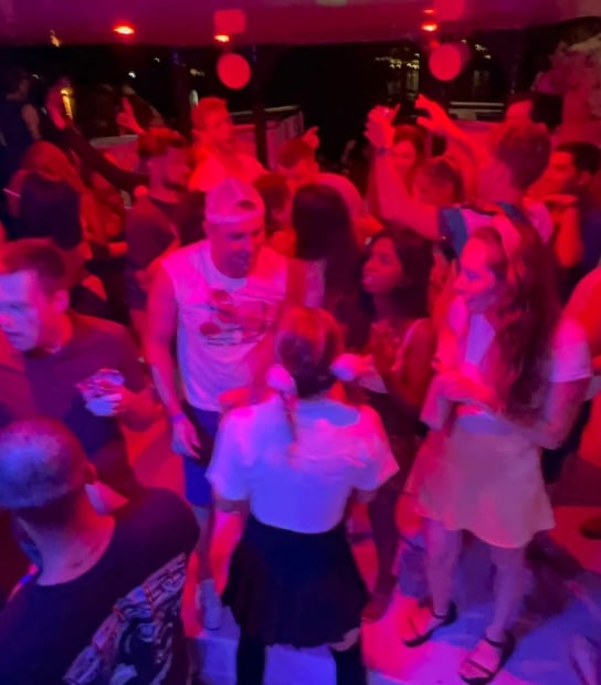 Glow Worm Neon Party | Ubervida