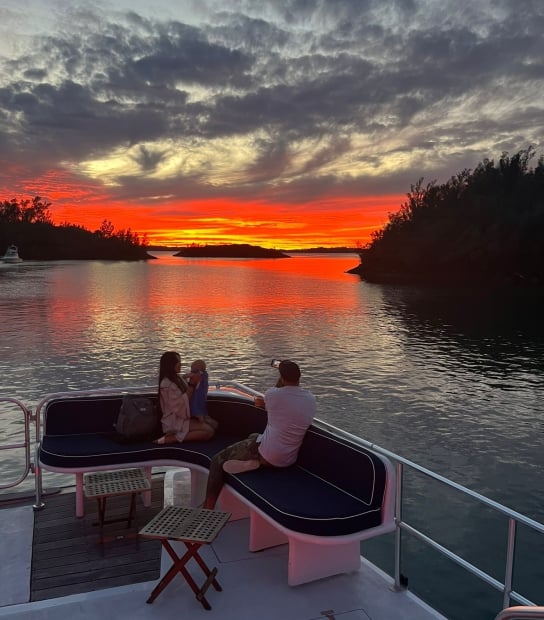 4-Hour Daytime Swimming Cruise With Übervida