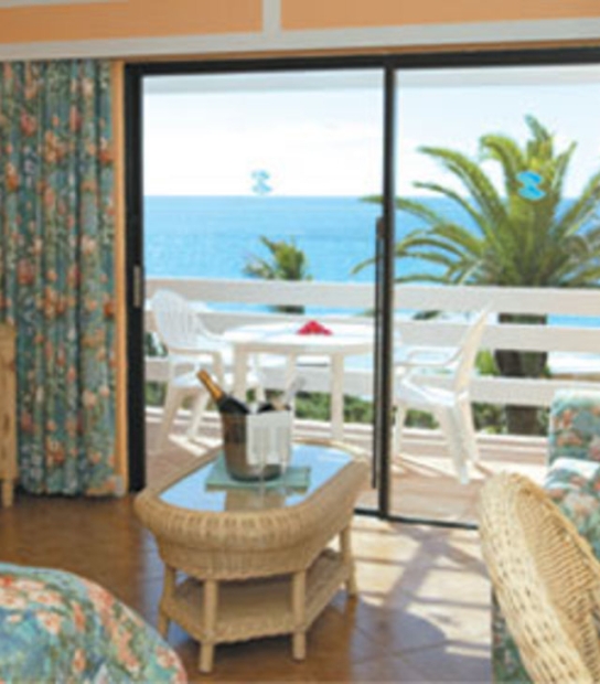 Coco Reef Resort – Coco-rooms1.jpg