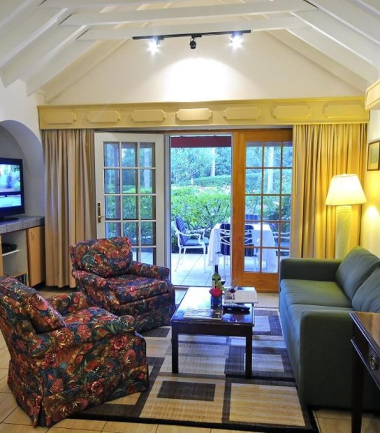 Fourways Inn & Cottage Colony – Fways