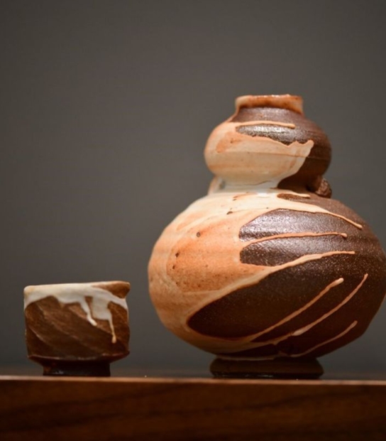 Jon Faulkner Gallery – Sake Bottle