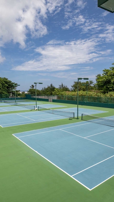 A tennis court at Elbow Beach in Bermuda