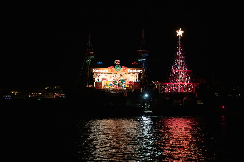 City Christmas Boat Parade
