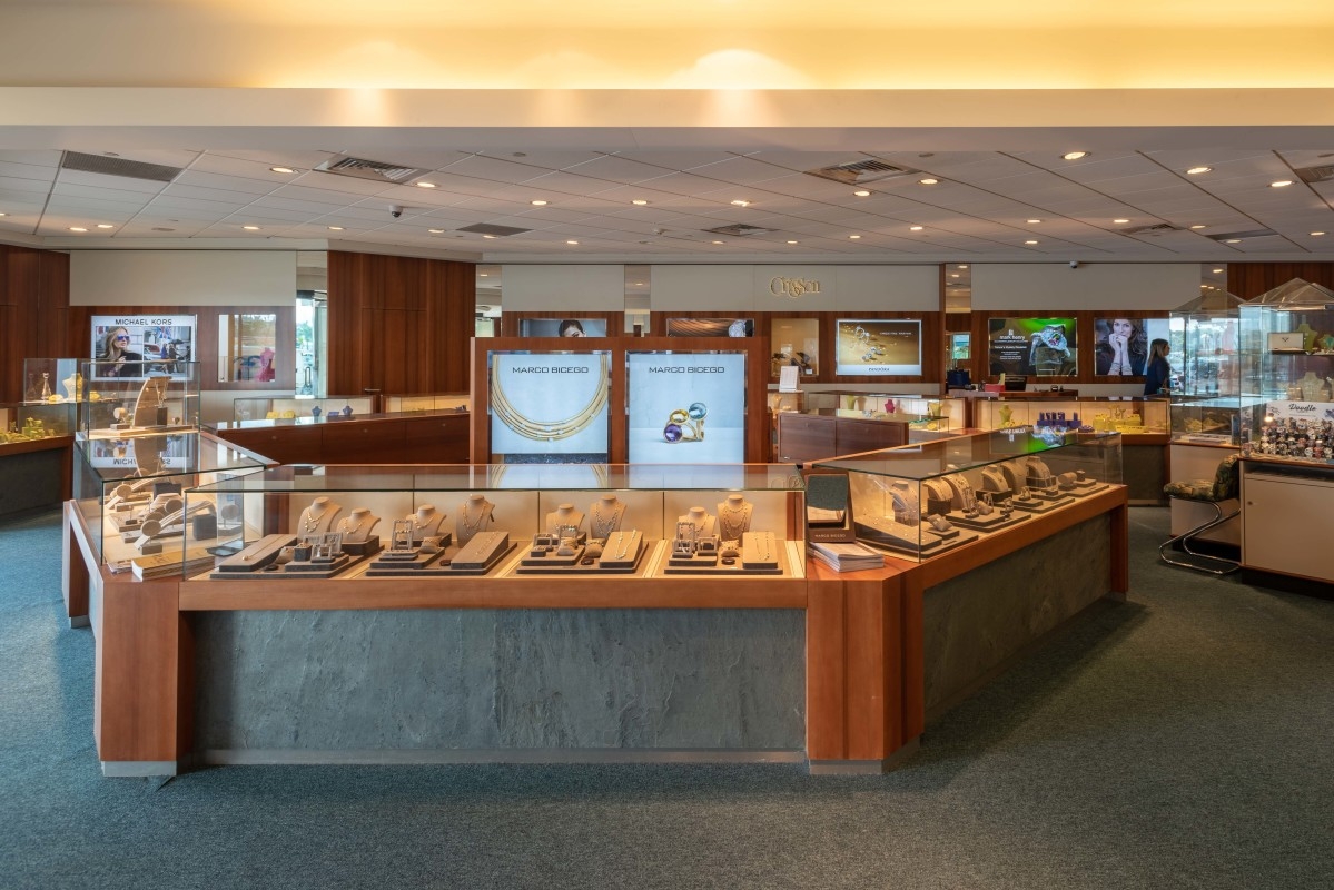 Crisson's Jewellers – Inside Store
