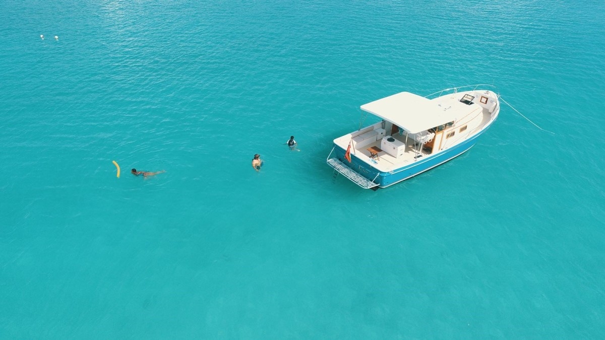 Mona Lisa Cruises – Mona Lisa Cruises Swim